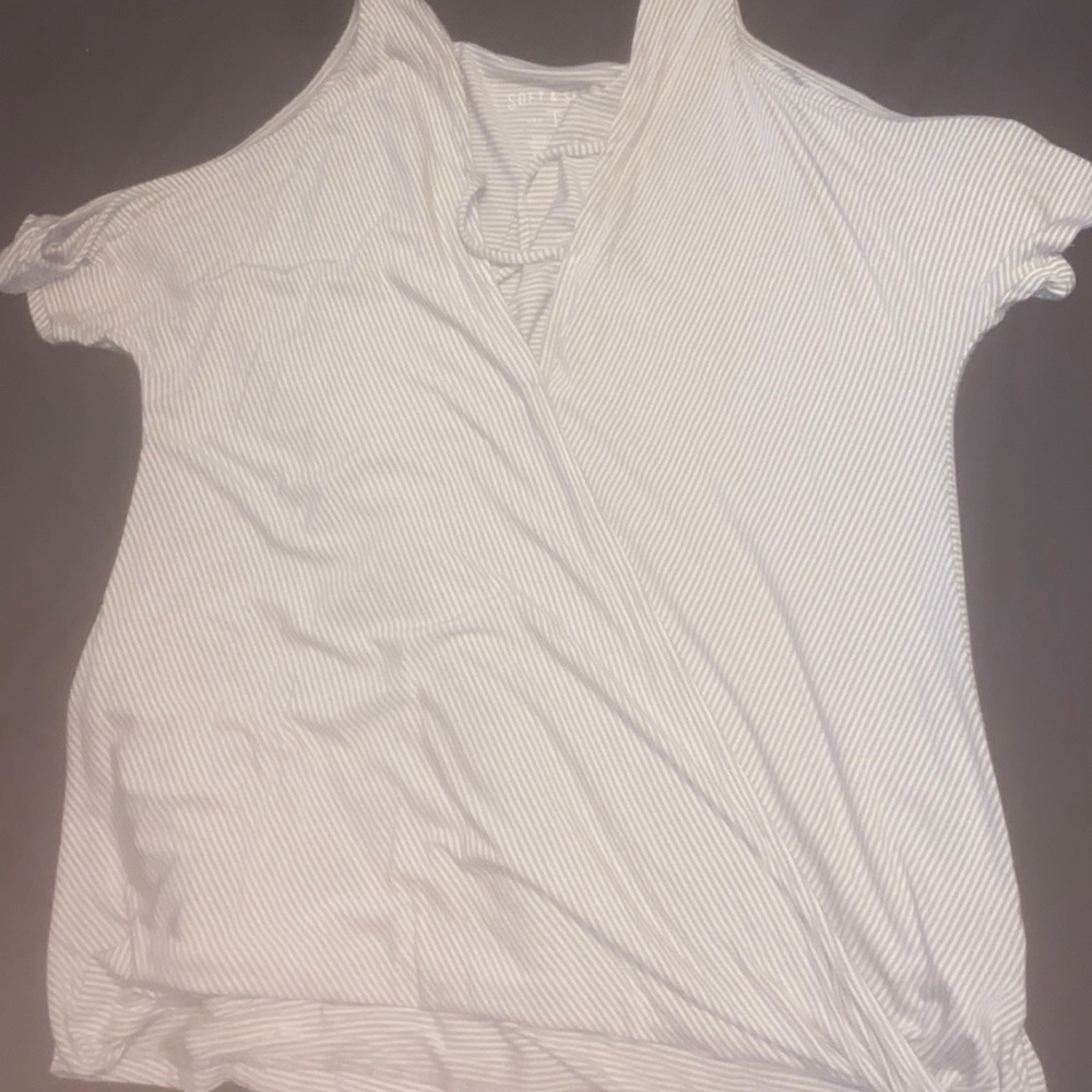 Shoulder-less Tee